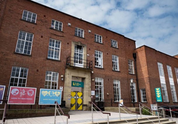 North Entrance steps and main entrance of the LUU building