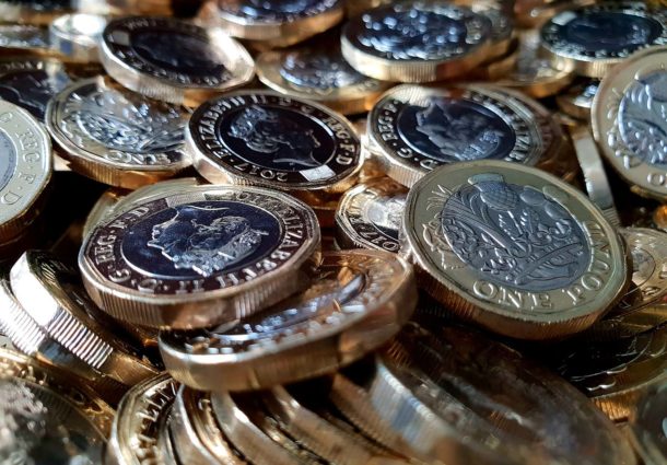 Image of a pile of new British £1 coins